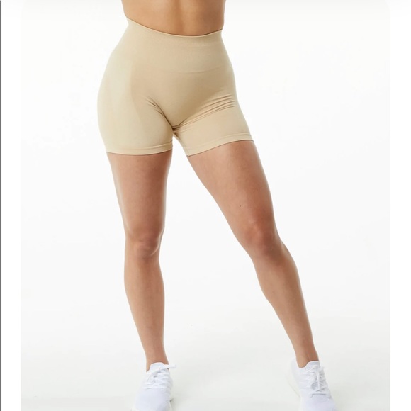 Alphalete Amplify Shorts - Hazelnut - size XS - Picture 6 of 6